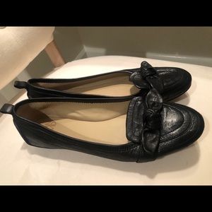 Joan & David brand new leather flats